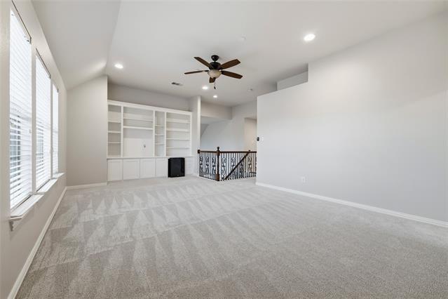 Building Photo - 715 Lakeway Dr