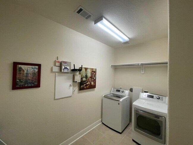 Building Photo - 3903 Birch Vale Ln