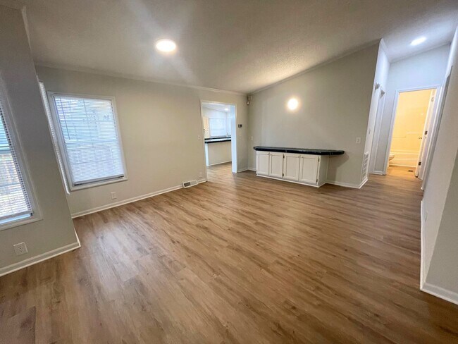 Building Photo - LEASING NOW FOR IMMEDIATE MOVE IN!