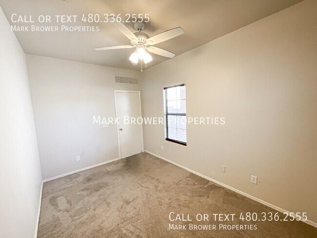 Building Photo - 396 E Bradstock Way