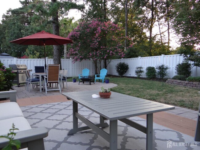 Building Photo - 514 Leawood Ave