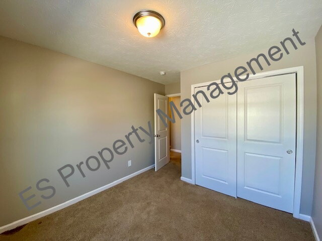 Building Photo - Beautiful 4 bedroom, 2.5 bathroom home in Ingalls- Prairie Hollow Community