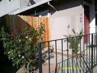 Building Photo - 749 Beelard Dr