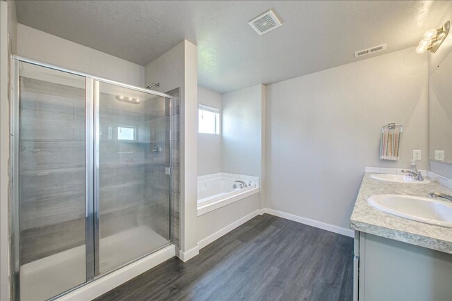 Building Photo - Two Story, Spacious Star Home!