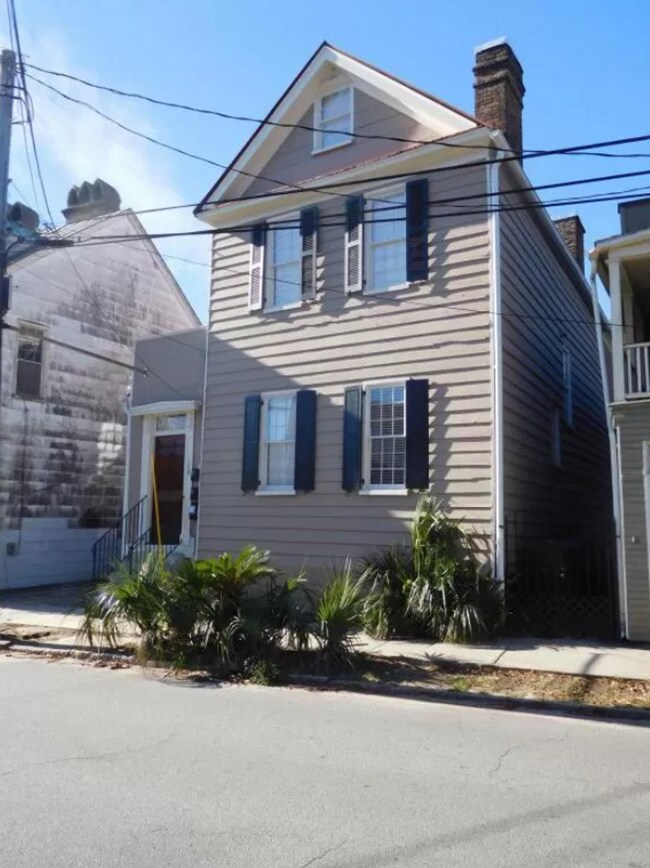 Building Photo - 109C