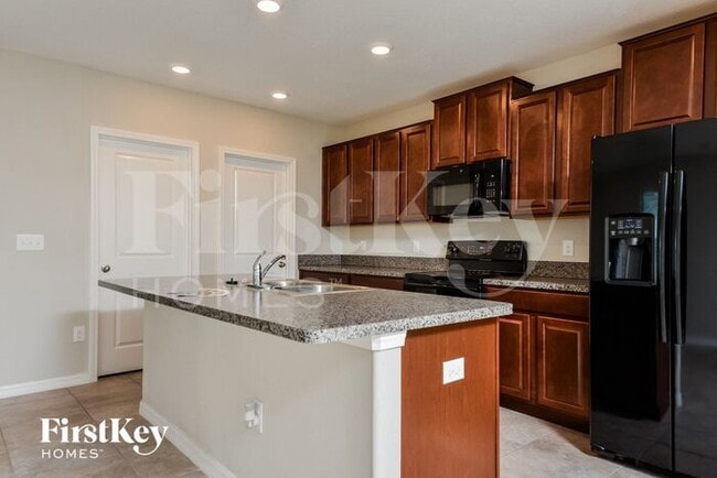 Building Photo - 10006 RoseMary Leaf Ln