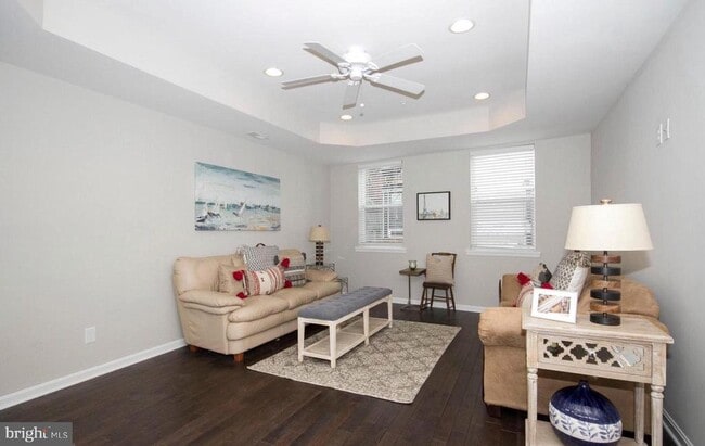 Building Photo - 1718 Marshall St