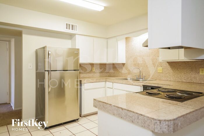 Building Photo - 11637 N 58th Dr