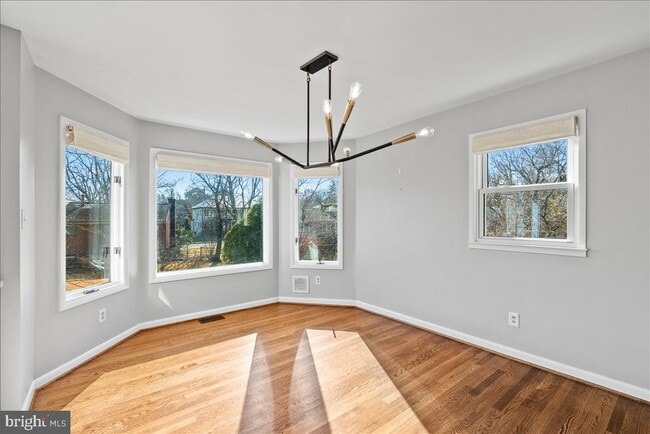 Building Photo - 7107 Tyndale St