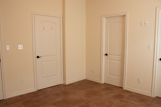 Building Photo - Brand New 1 Bedroom / 1 Bathroom Apartments in Lindale!