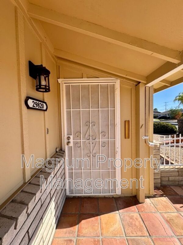 Building Photo - 29820 Thornhill Dr