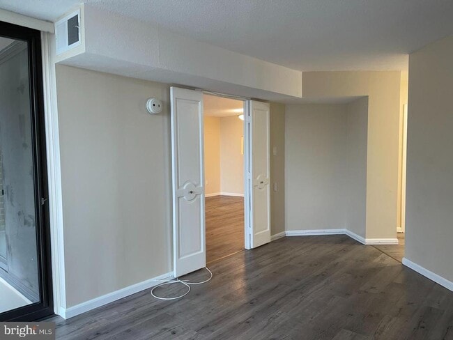 Building Photo - 1420 Locust St