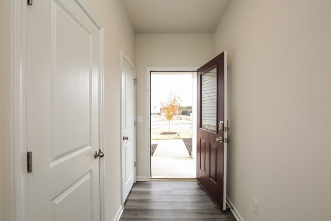 Building Photo - 1211 Sweet Cherry Dr