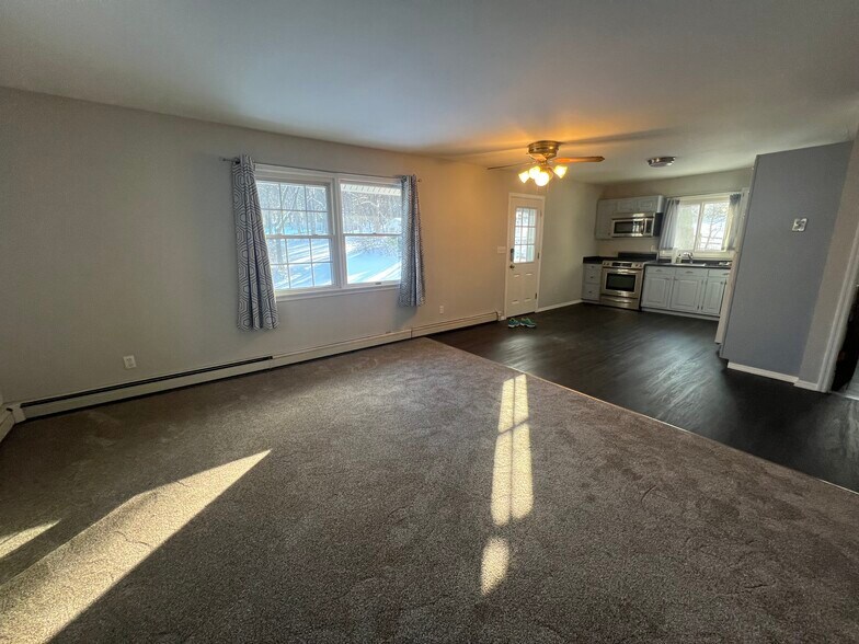 Building Photo - 190 Allview Ave