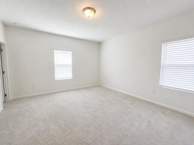 Building Photo - 4713 SW 83rd Lp