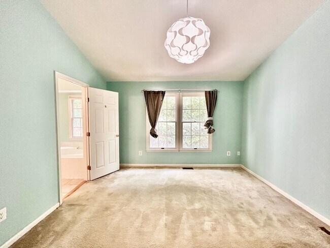 Building Photo - 7503 Westmore Dr