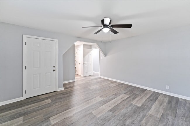 Building Photo - 9946 Algiers Rd