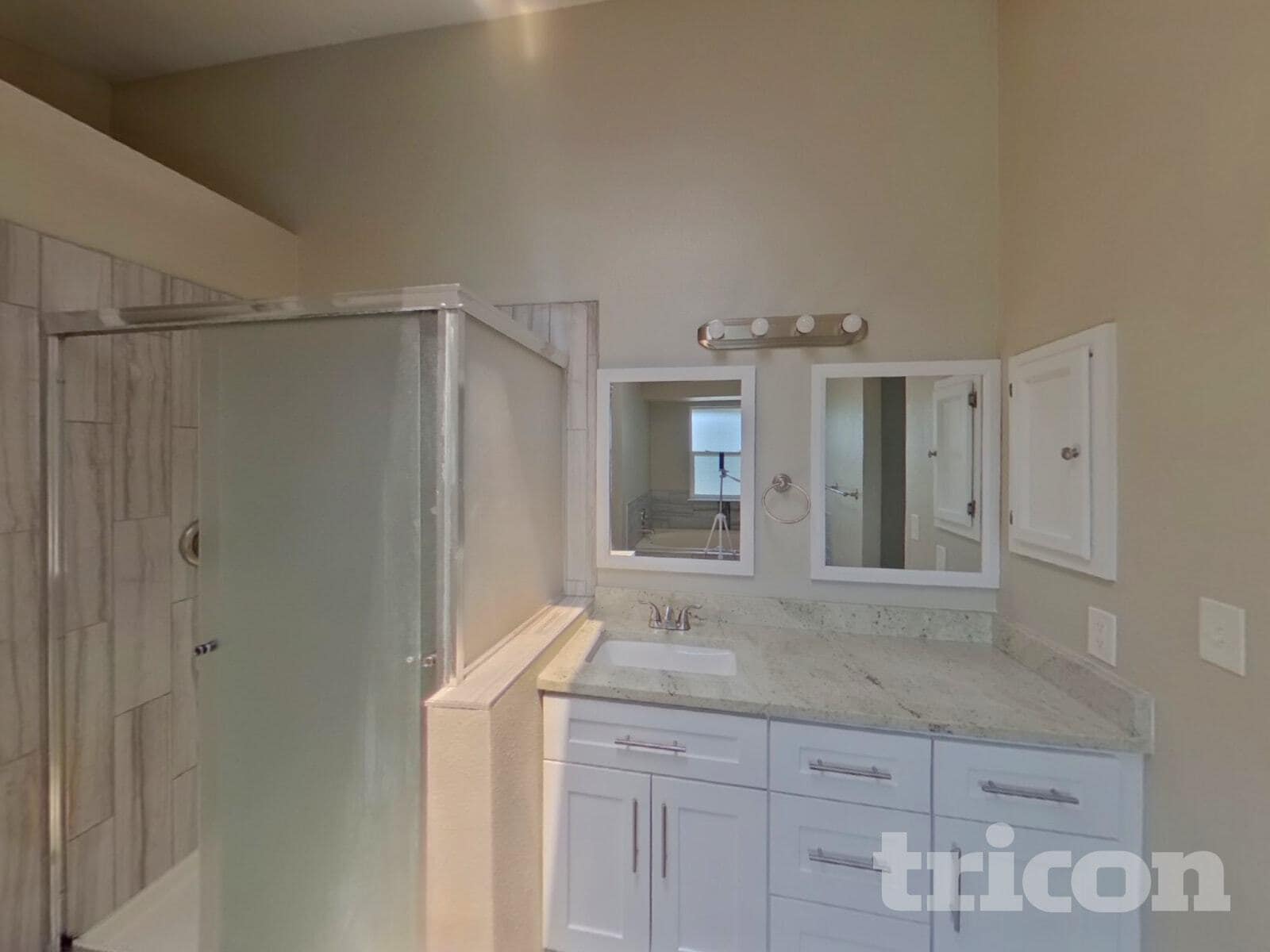 Building Photo - 6455 Montarbor Dr