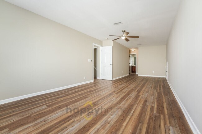 Building Photo - 4 Bedroom, 3 Bath Townhome in Grand Oaks Plantation of West Ashley