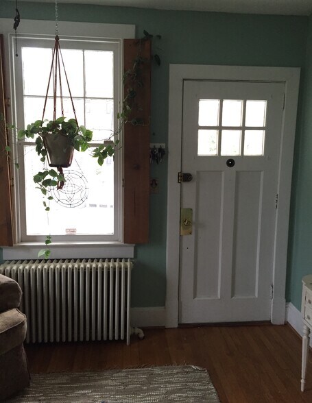 Building Photo - 1041 Taussig Place Northeast