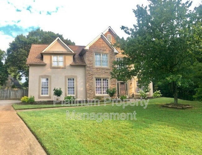 Building Photo - 3335 Woodside Ct