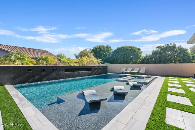 Building Photo - 19411 E Timberline Rd