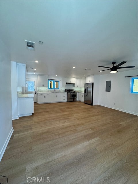 Building Photo - 8109 Cole St