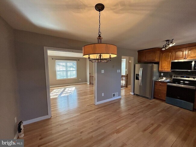 Building Photo - 15006 Nebraska Ln