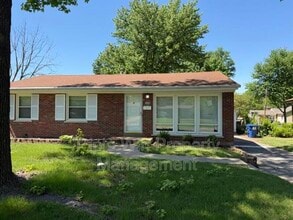 Building Photo - 185 St Eugene Ln