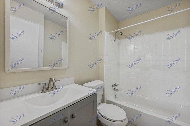 Building Photo - 15122 Marsha Dr