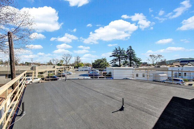 Building Photo - Downtown Vacaville 1Bed/1Bath