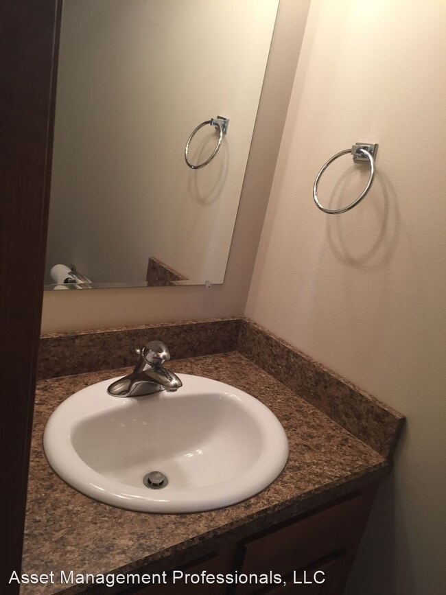 Building Photo - 710-714 Pebble Beach Rd