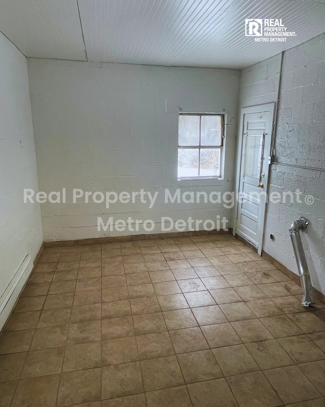 Building Photo - 11067 Hupp Ave