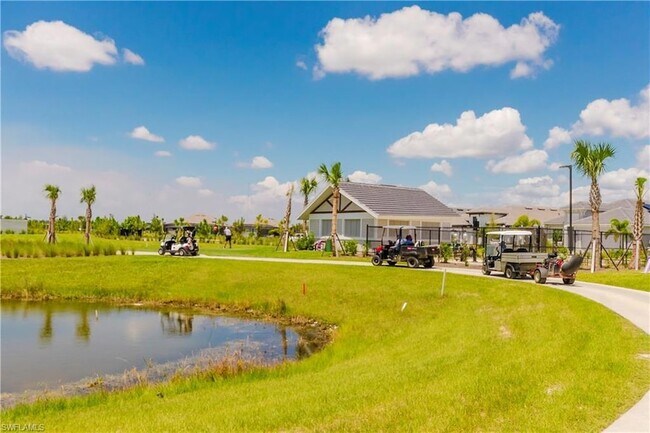 Building Photo - 15275 Grn Acrs Ave