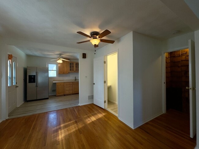 Building Photo - Charming 3 Bedroom/2 Bathroom Townhome in Rosedale, MD!