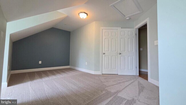 Building Photo - 3547 Goddard Way