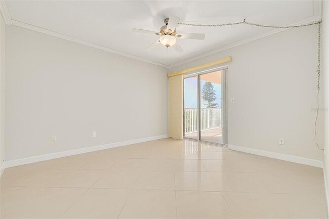 Building Photo - 7432 Sunshine Skyway Ln S