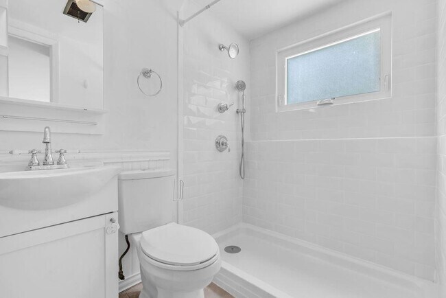 Building Photo - 61 Cornell Dr