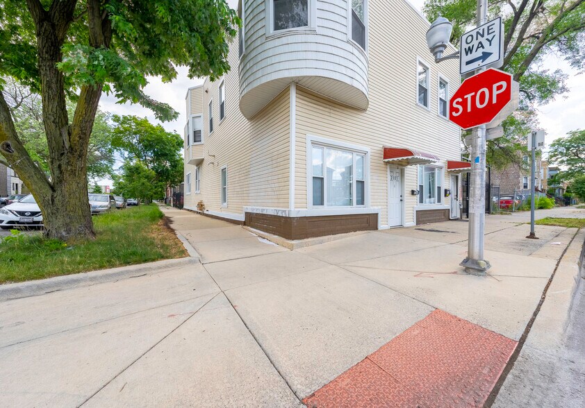 Building Photo - 3101 W 38th St