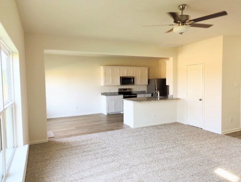 Building Photo - 4702 Hoover Ct