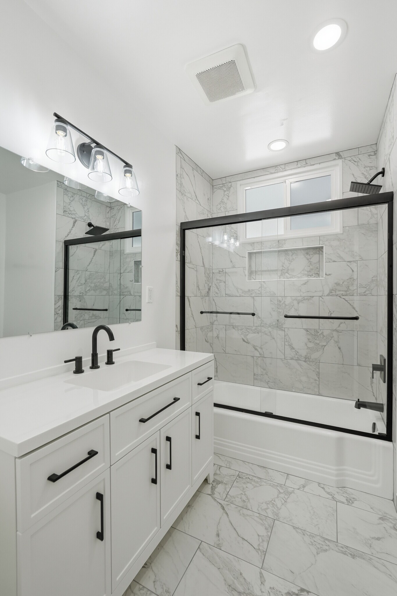 Building Photo - 23723 Aetna St