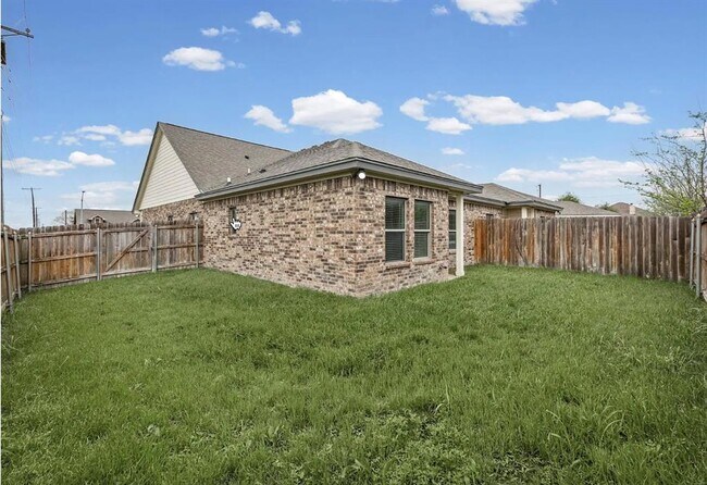 Building Photo - 101 Stockton Family Ct