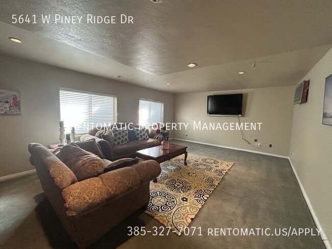 Building Photo - 5641 Piney Ridge Dr