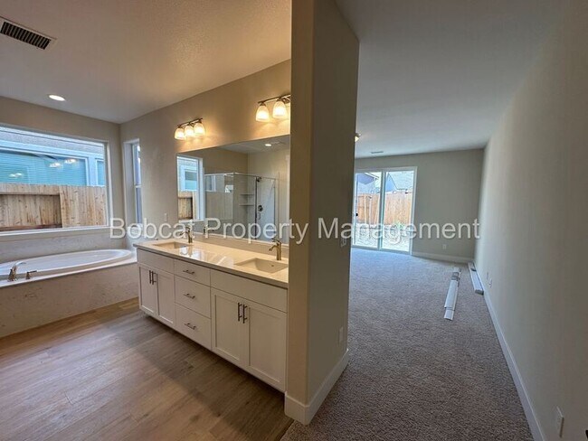 Building Photo - 1631 Delta Downs Dr