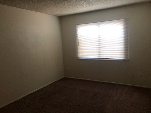 Building Photo - Very Nice 2 Story, 2 Bedroom, 1 Bath Townh...