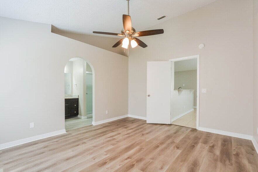 Building Photo - 8703 Foley Dr