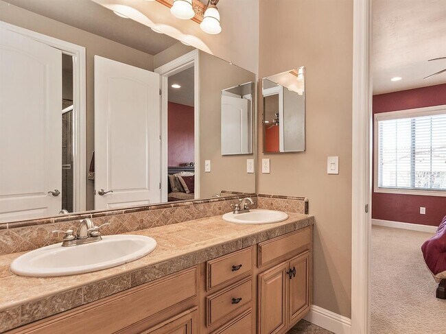 Building Photo - 2530 Orsay Way