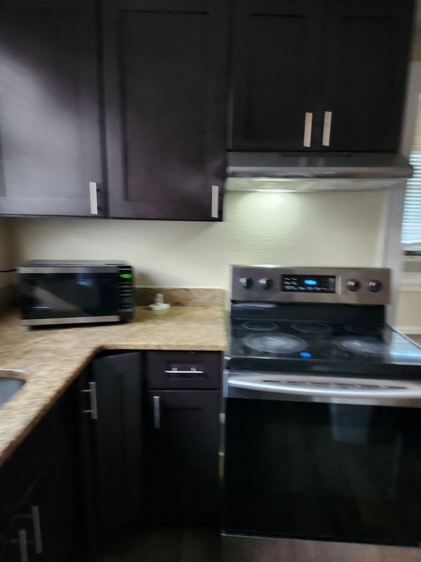 Building Photo - 731 Ave A SW