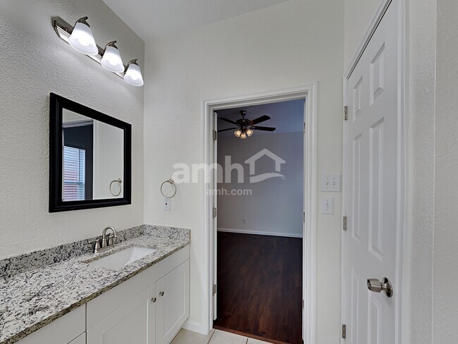 Building Photo - 73 N Highland Dr