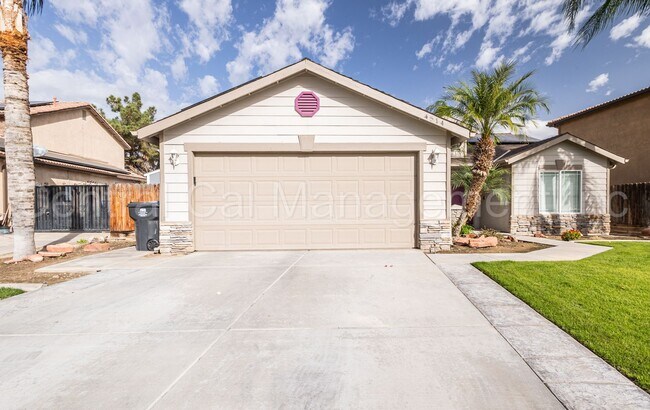 Building Photo - 3 Bedroom/2 Bath with a Pool and Solar - $...